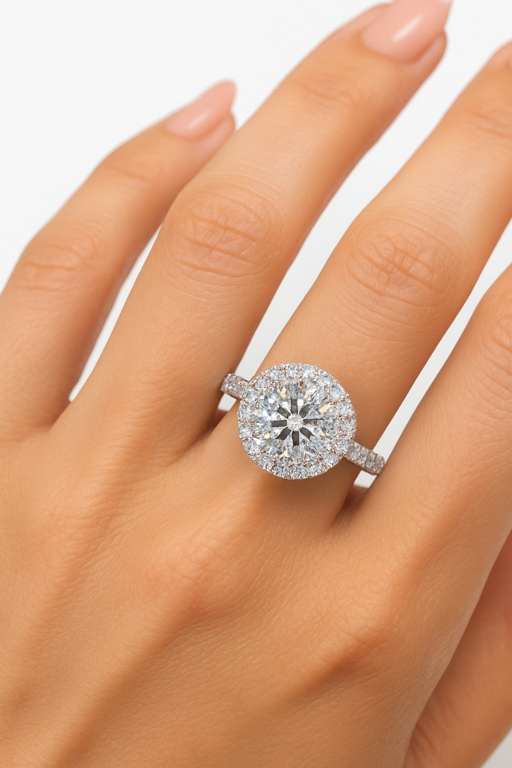 3 Carat Lab-Grown Halo Engagement Ring – Round Brilliant Diamond